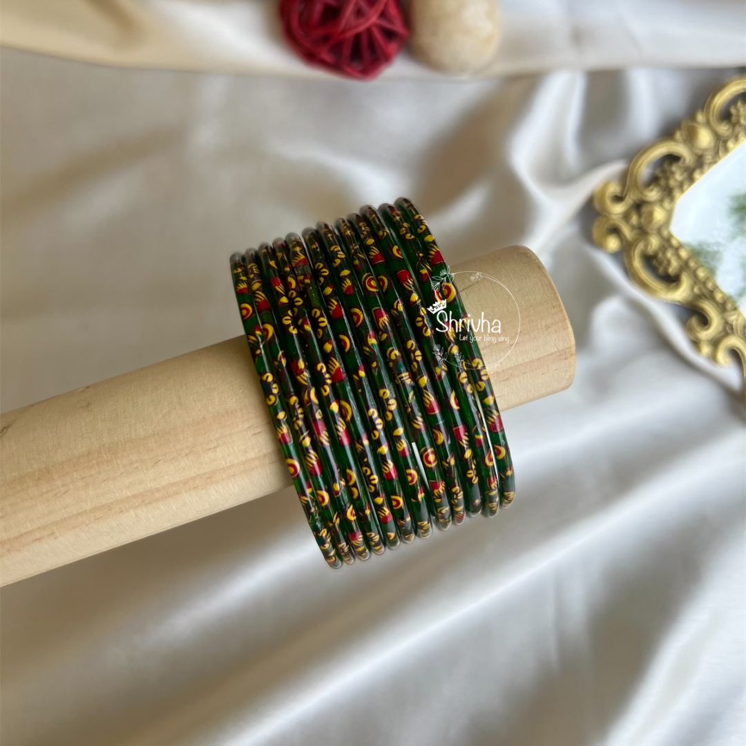 Starlight Serenade – Elegant Printed Glass Bangles (12Pc)