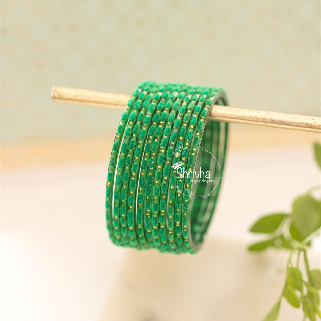 Splendor Shift – Multicolor Glass Bangles Set