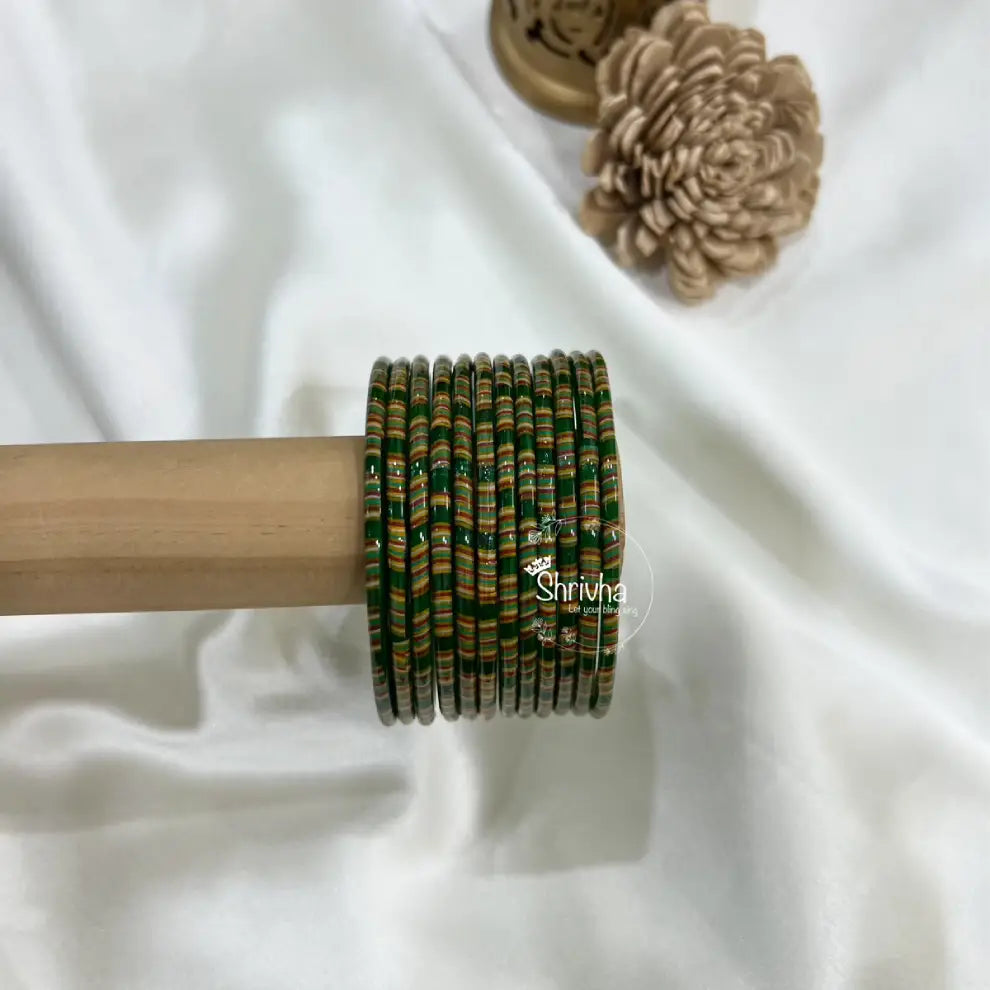 Festive women’s bangles with majestic floral pattern and glitter