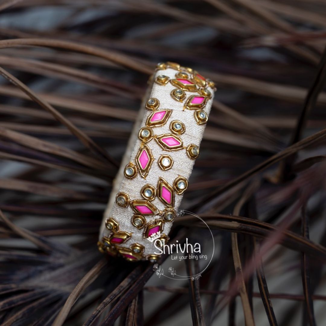 Pink Pizzazz – Gold-Outlined Raw Silk Bangle