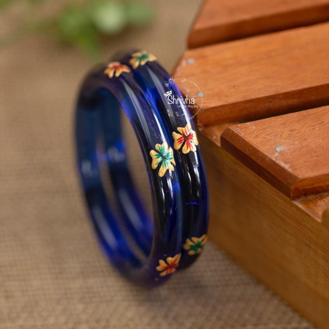 Luminous Layers –  Glass Bangles for a Minimalist Look (2 Pcs)