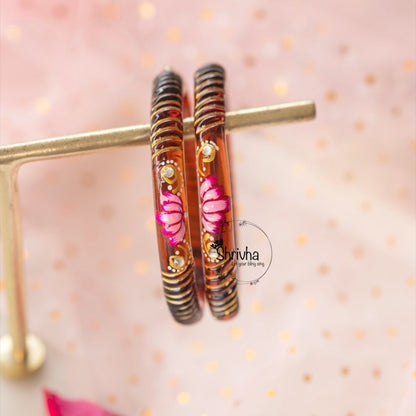 Spectrum Luxe – Traditional Lotus Glass Bangles (2 Pcs)