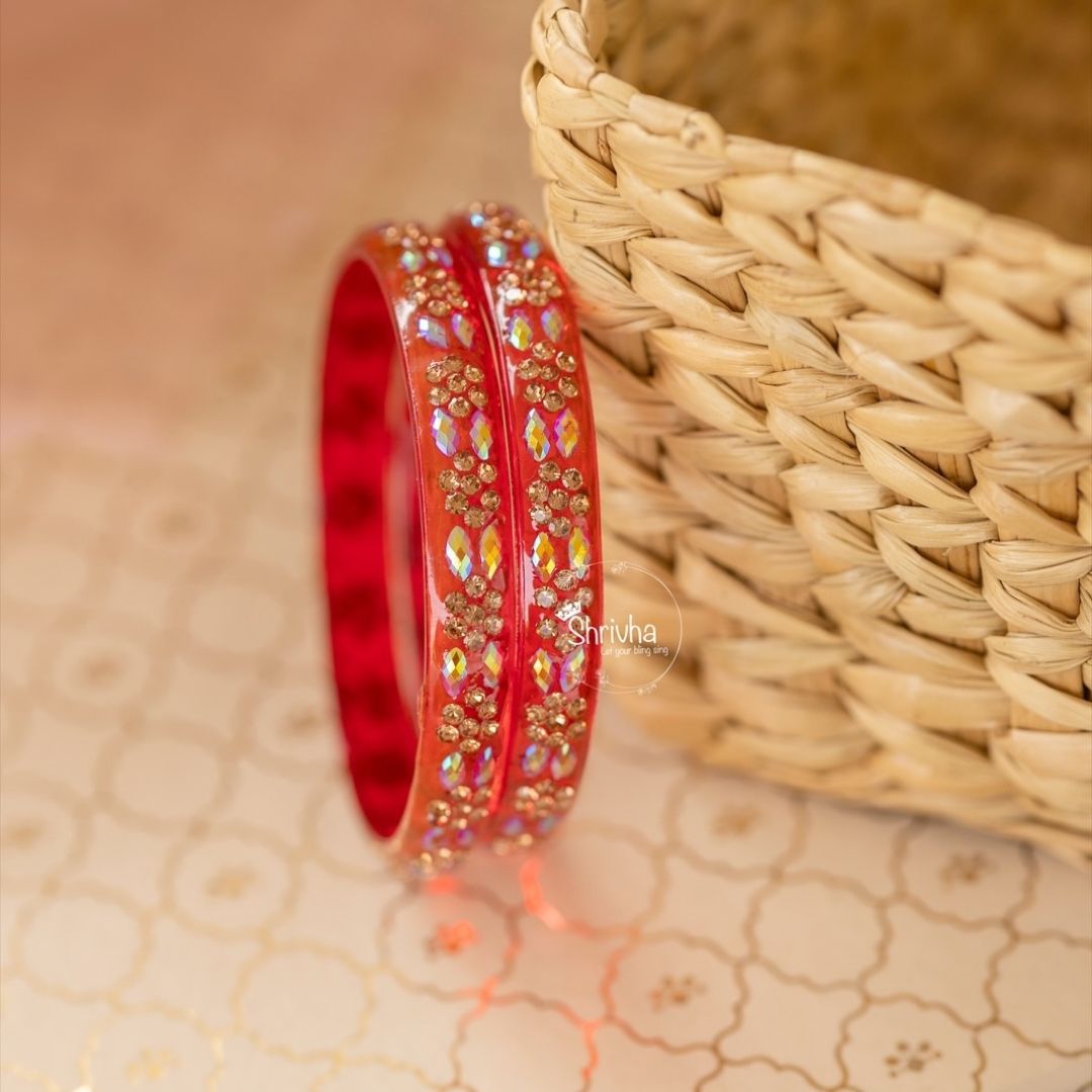 Vibrant Horizons – Vibrant Glass Bangles (2 Pcs)