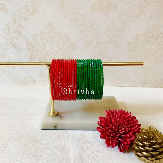 Classic Charm – Red and Green Glass Bangle Set